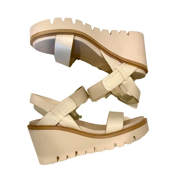 NWT — Mia Ciji Faux Pebbled Leather Platform Sandals Beige Size10 - Picture 9 of 14